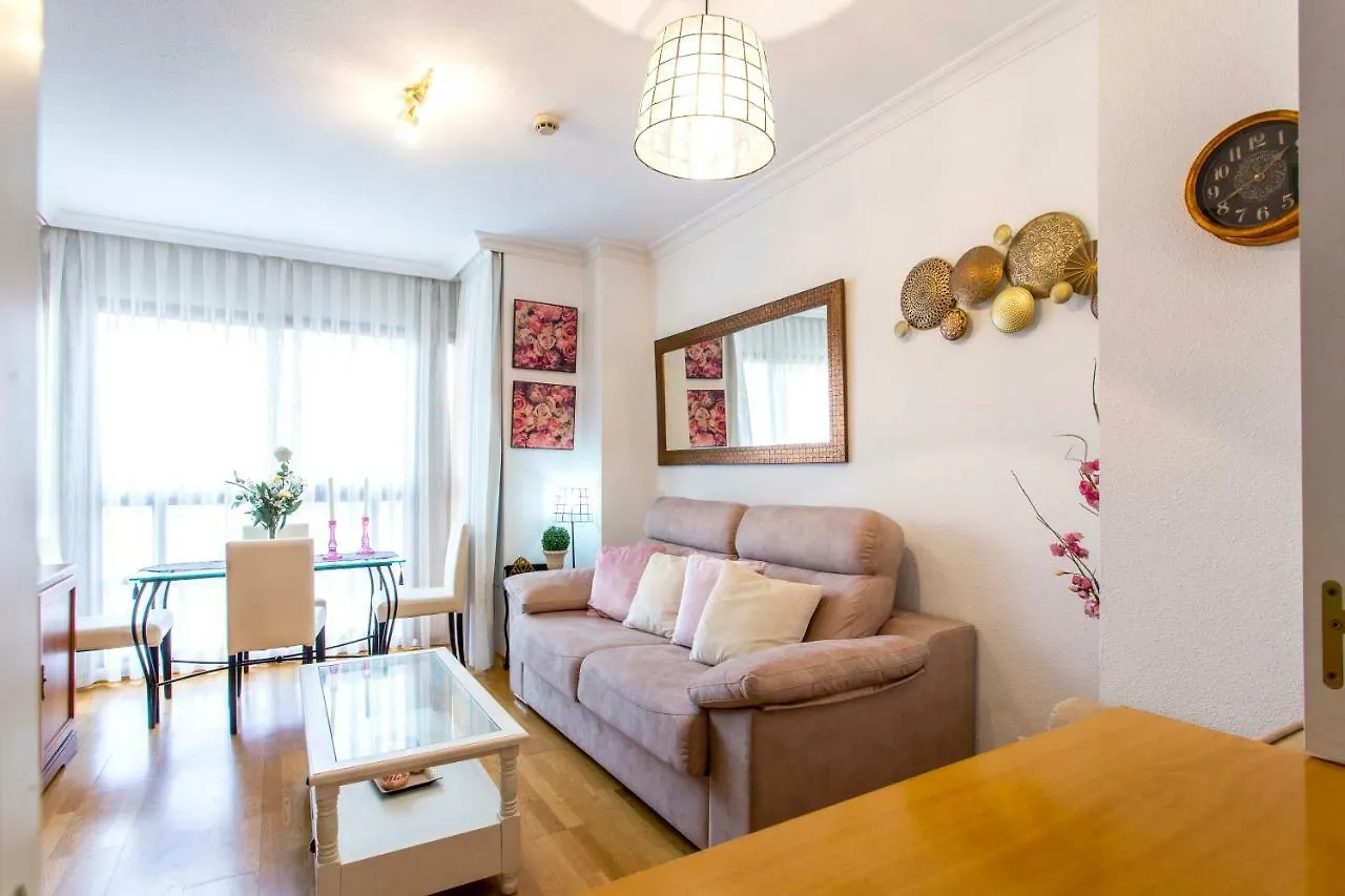 Deyanira New Suite Madrid Airport Apartment