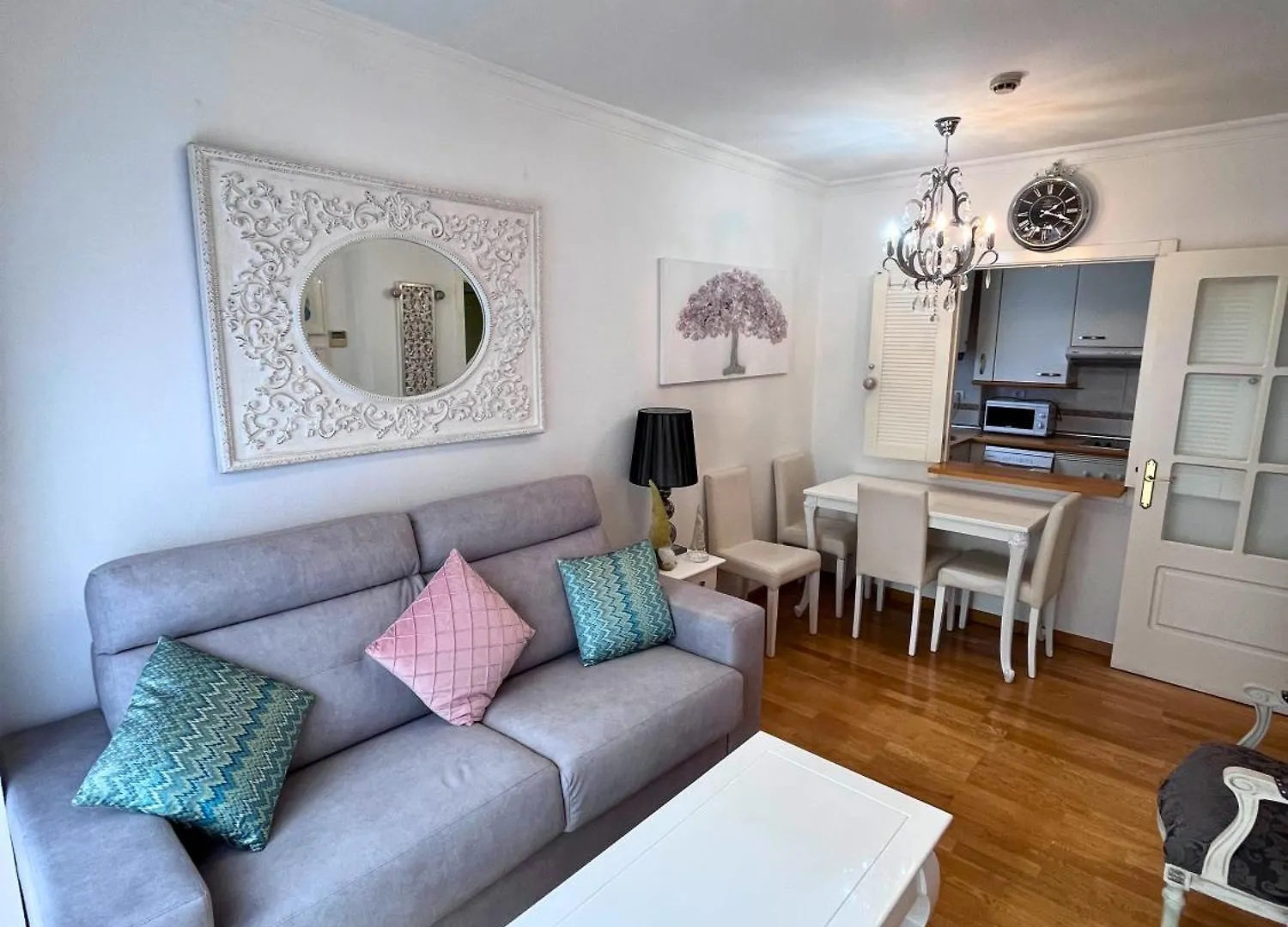 Deyanira New Suite Madrid Airport Διαμέρισμα