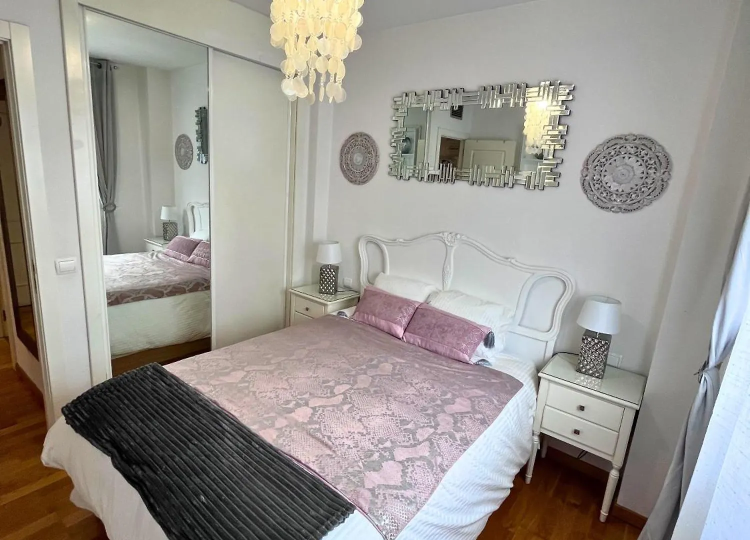 Deyanira New Suite Madrid Airport 西班牙