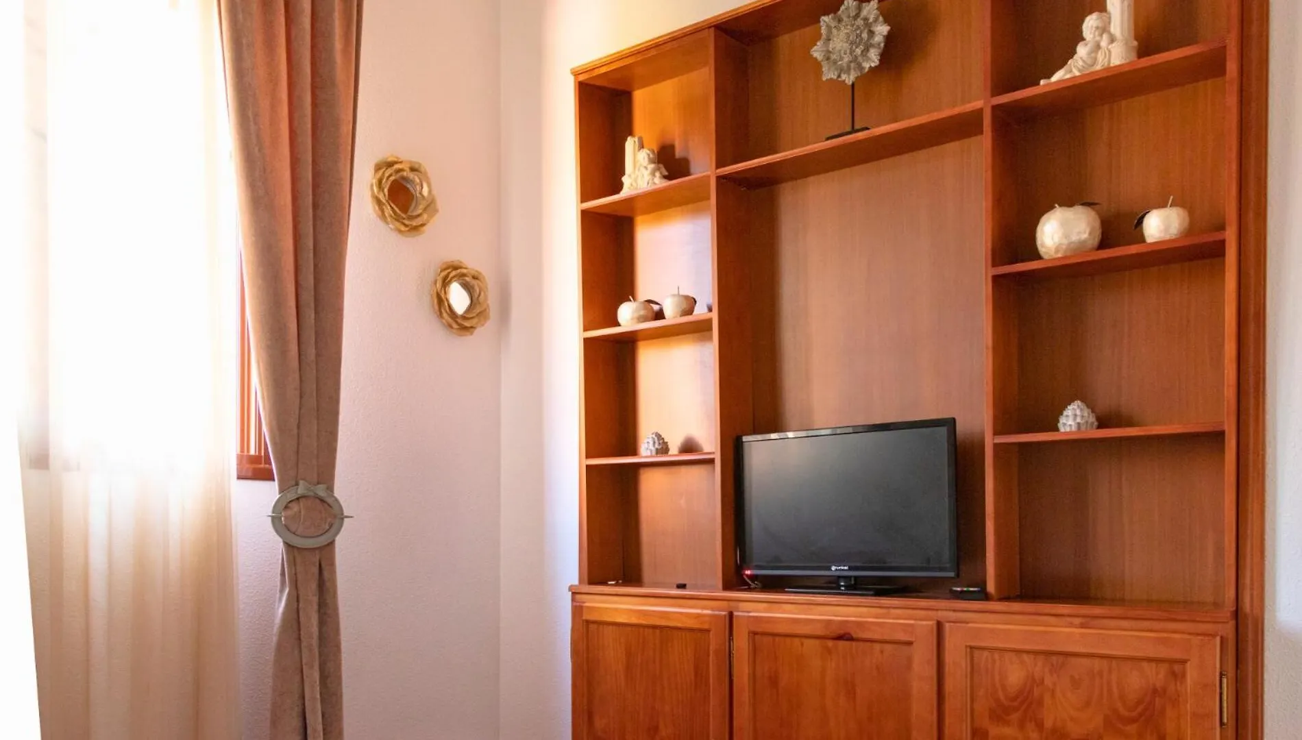 Deyanira New Suite Madrid Airport